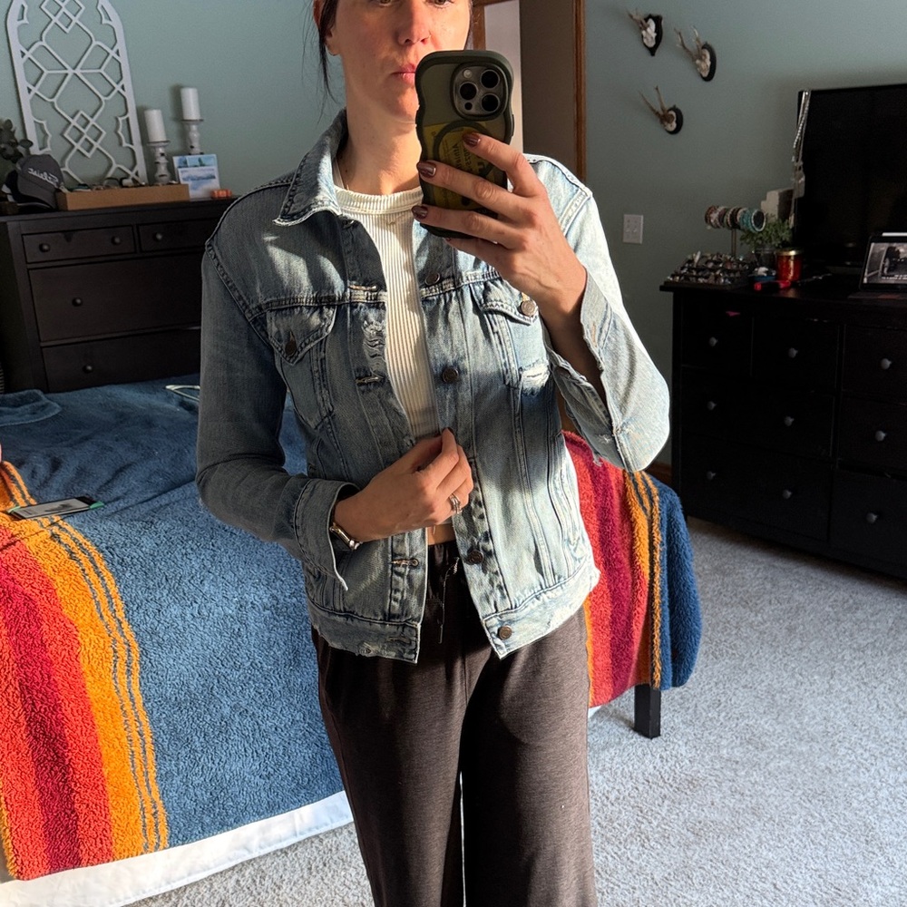 Able Blue Jean distressed denim Jacket - Picture 2 of 10